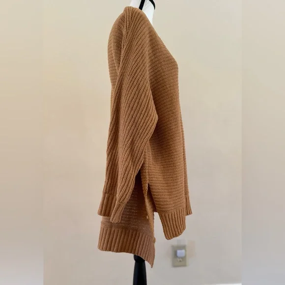 American Eagle chenille sweater with a relaxed fit - Picture 3 of 7